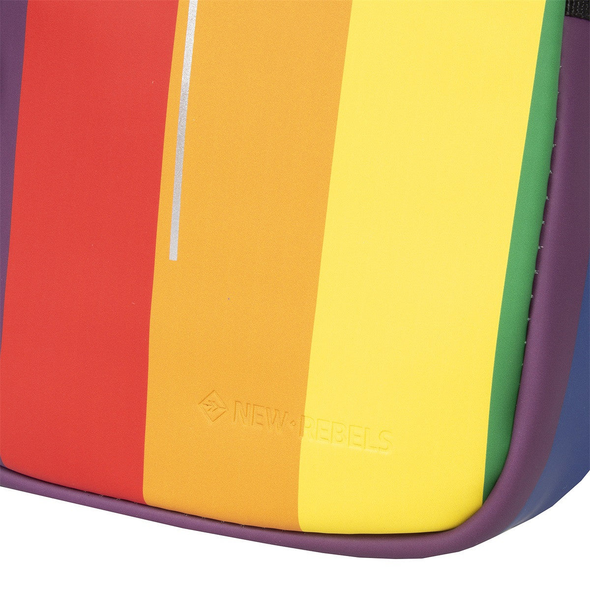 New Rebels Columbus Topzip kleine Umhängetasche Schultertasche wasserabweisendes Planenmaterial, Regenbogen