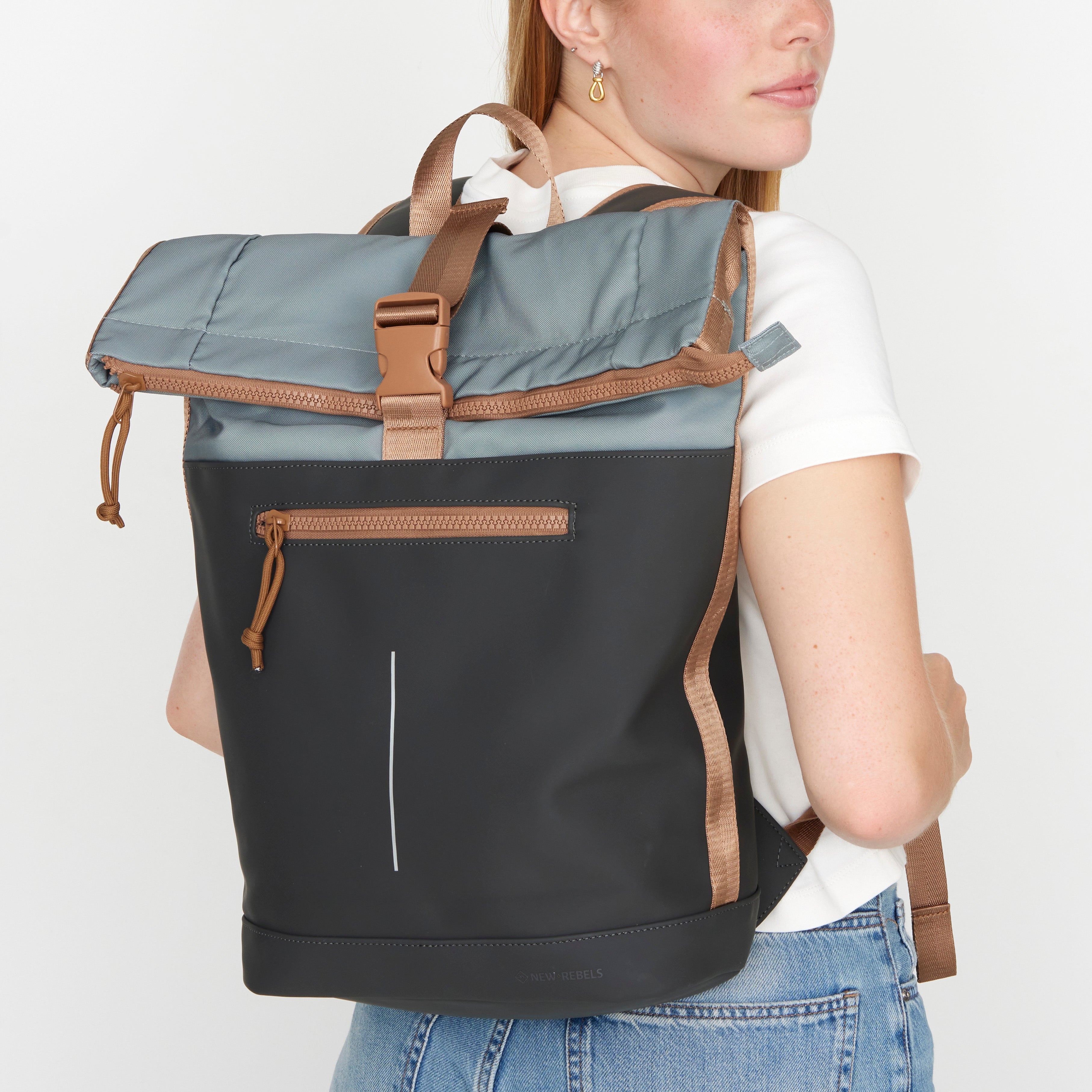 New Rebels Roll Up Rolltop Kurier Rucksack New York Ferron, wasserabweisend, Laptopfach anthrazit kupfer